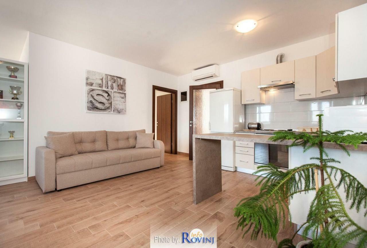 Ondina 2 Apartment โรวีน ภายนอก รูปภาพ