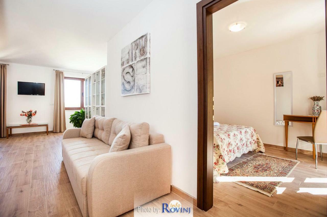 Ondina 2 Apartment โรวีน ภายนอก รูปภาพ